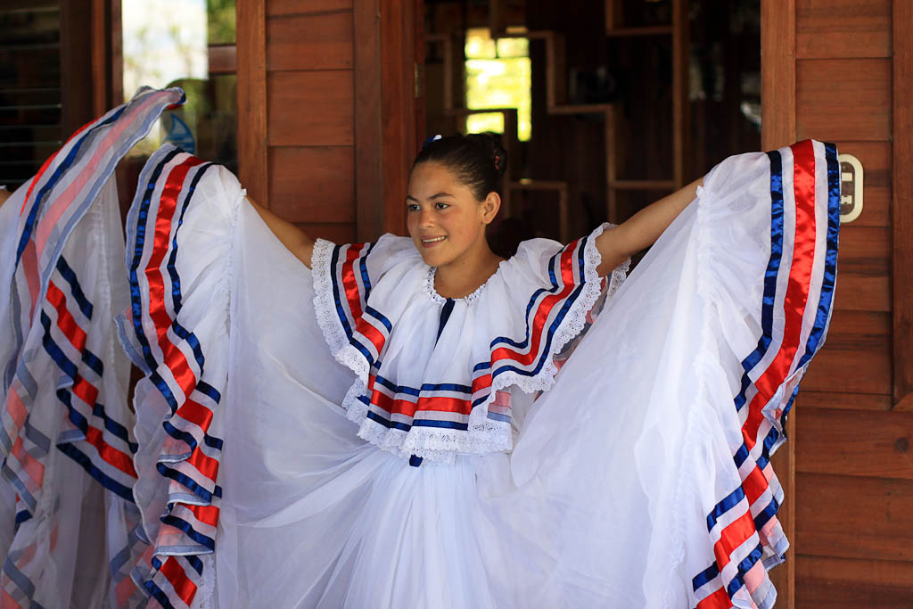        helaconia ranch traditional dance girl 
  - Costa Rica